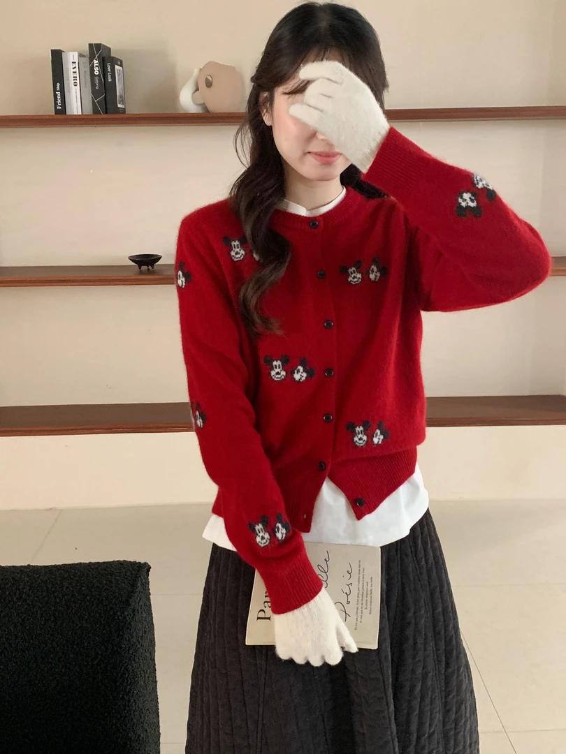 【潘潘.9655】冬季新款时尚百搭獭马绒米奇刺绣针织开衫【不可机洗】