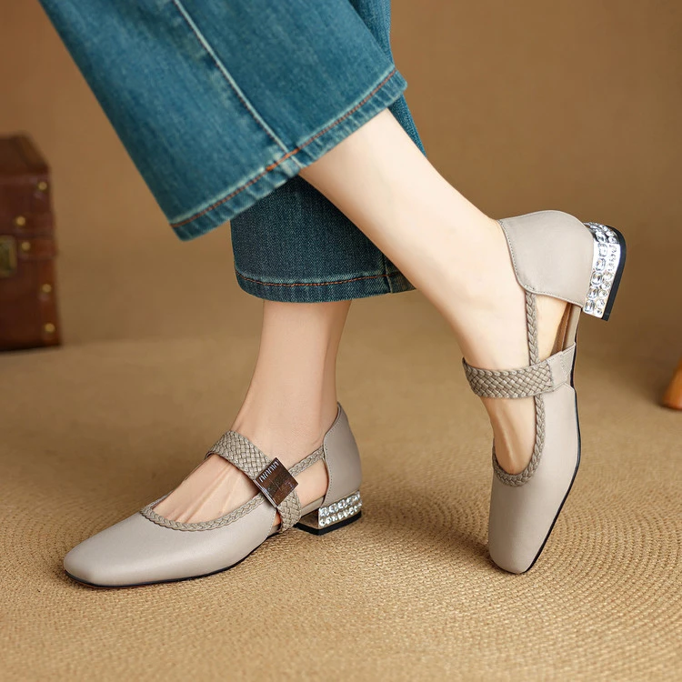 明星同款百搭鞋子2025年夏季镂空全头层真皮钻跟包头中空单鞋时尚