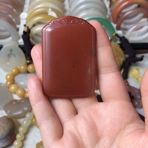 石英质玉未镶嵌颈饰