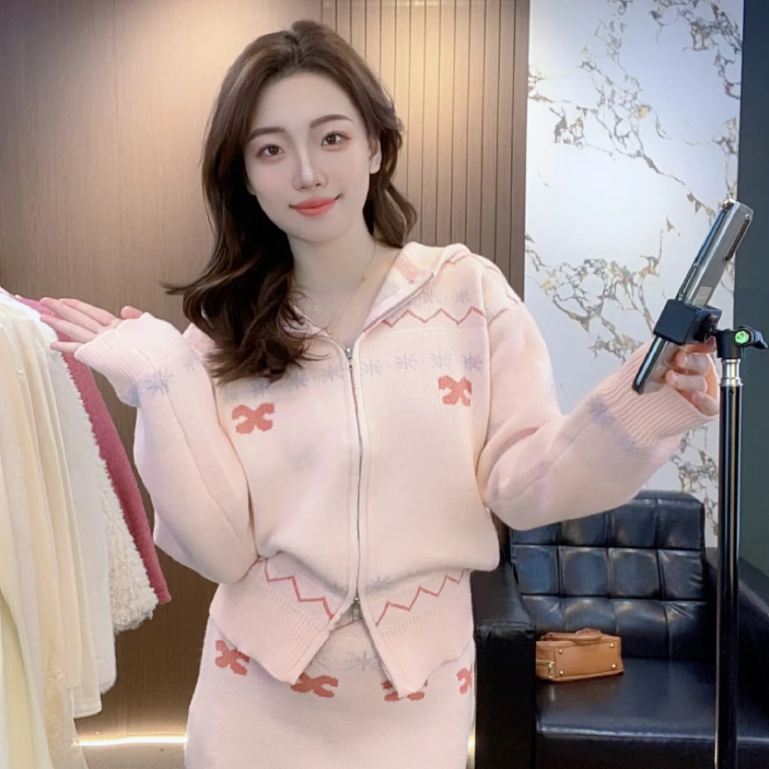 韩系一整套深冬穿搭粉色针织套装女2025新款提花上衣半身裙两件套