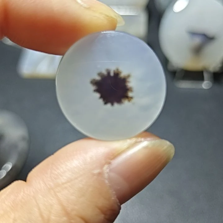 玛瑙/玉髓未镶嵌珠宝奇石