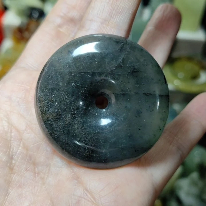 岫玉未镶嵌平安扣