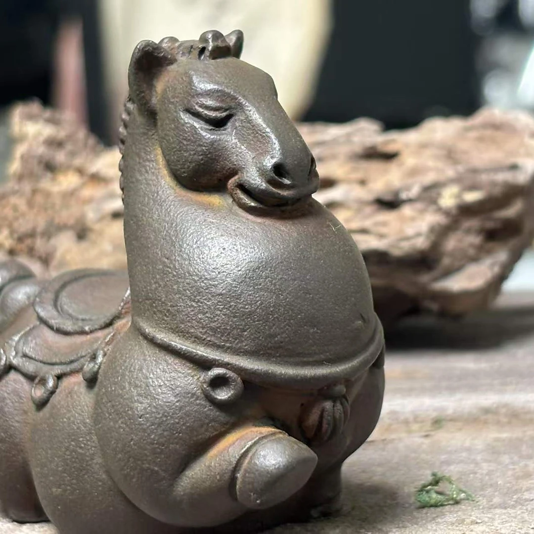 铸铁创意中式唐马潮玩手工茶宠茶玩桌面装饰摆件