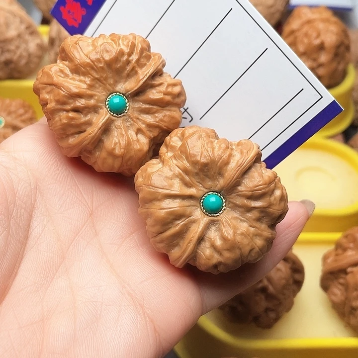 吊坠文玩核桃小*牛文玩核桃蛤蟆头