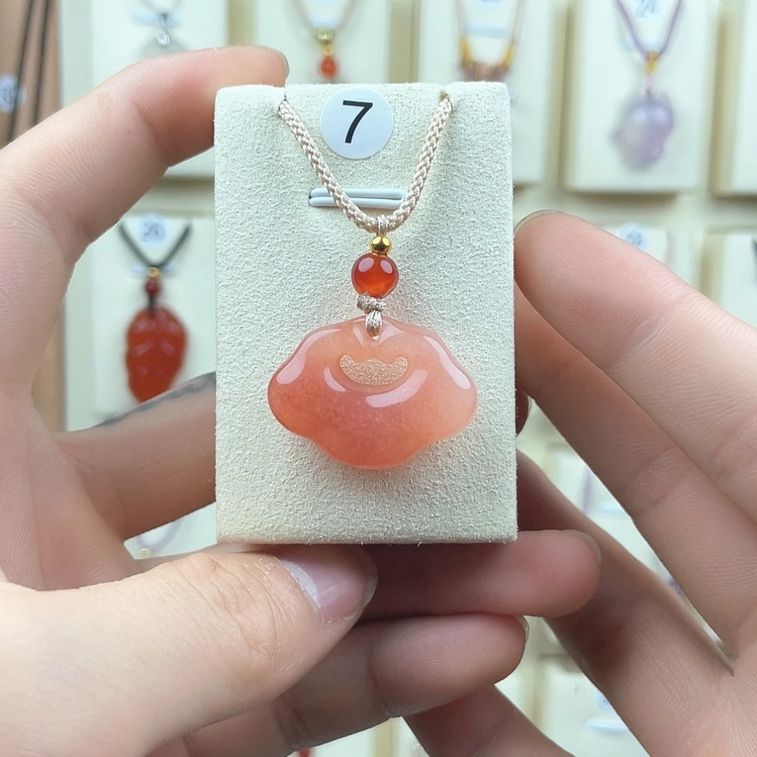 石英质玉未镶嵌颈饰@**吖