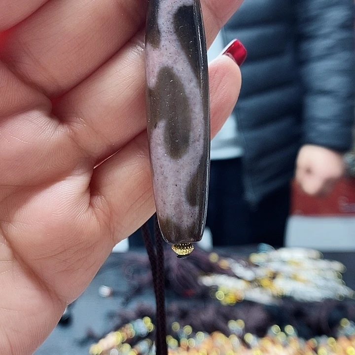 玛瑙/玉髓颈饰合金