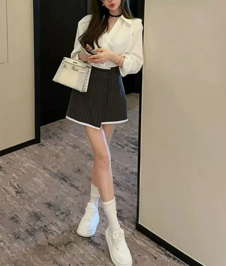 开春网红时尚套装女气质减龄蕾丝边白色衬衫不规则条纹显瘦半裙