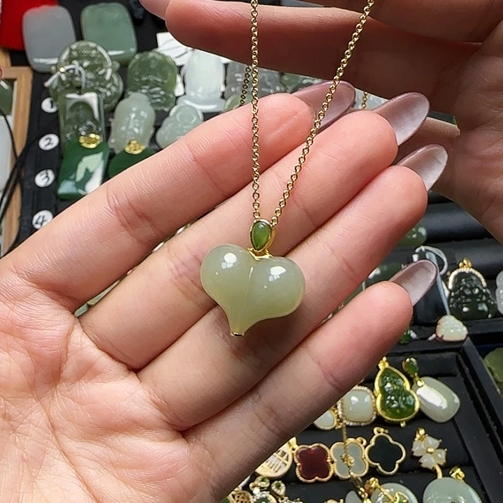 和田玉银S925镶嵌吊坠(赠链)