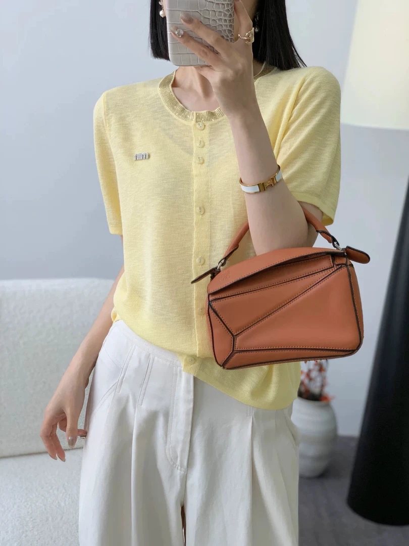 时尚设计感烫钻竹节麻针织开衫3151