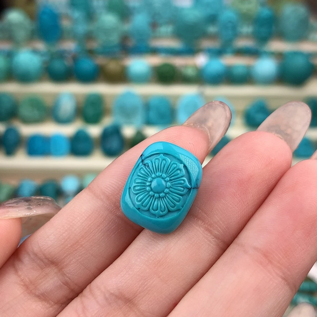 绿松石未镶嵌珠宝奇石