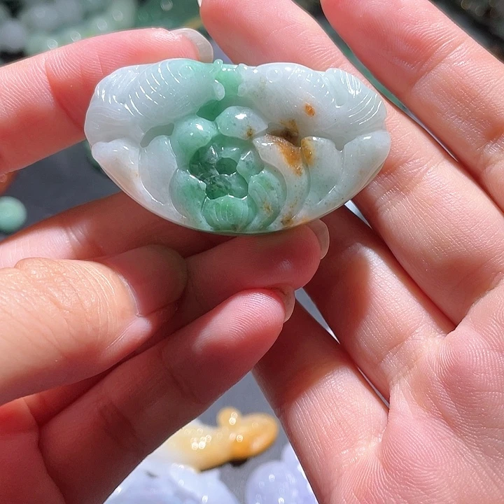颈饰未镶嵌翡翠天