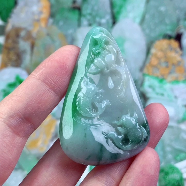 吊坠(不含链)未镶嵌翡翠