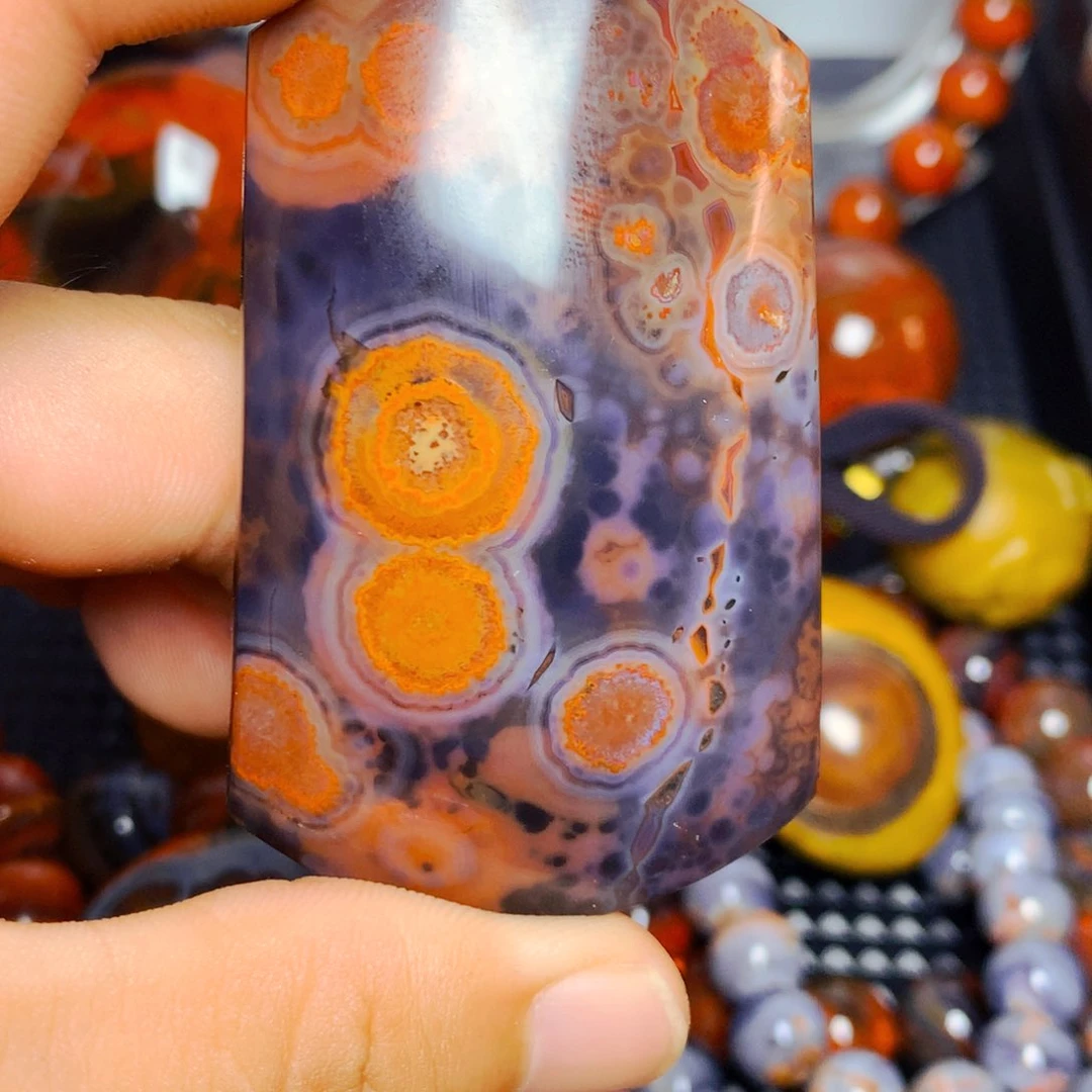 玛瑙/玉髓玛瑙未镶嵌琥*