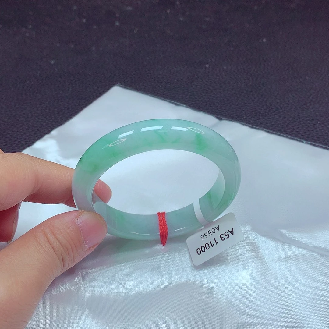 翡翠手镯未镶嵌手镯53