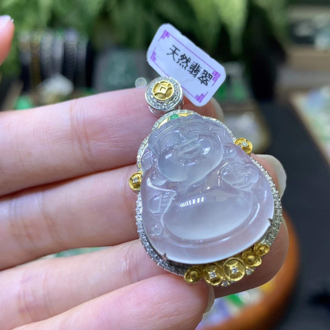 颈饰18K金镶嵌翡翠