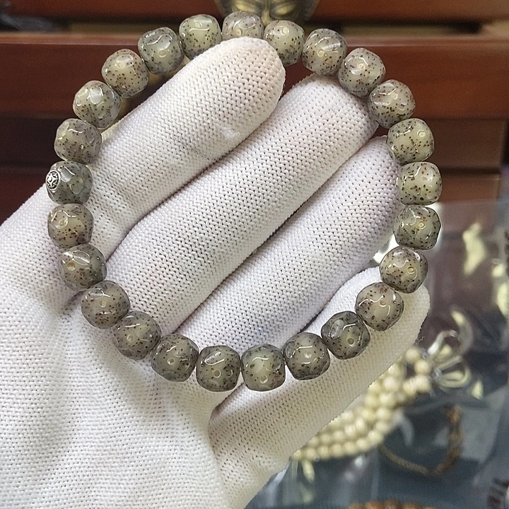 吊坠星月菩提4677888888999999