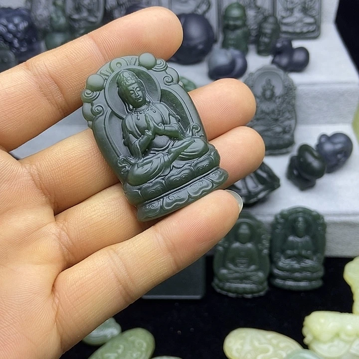 和田玉未镶嵌颈饰