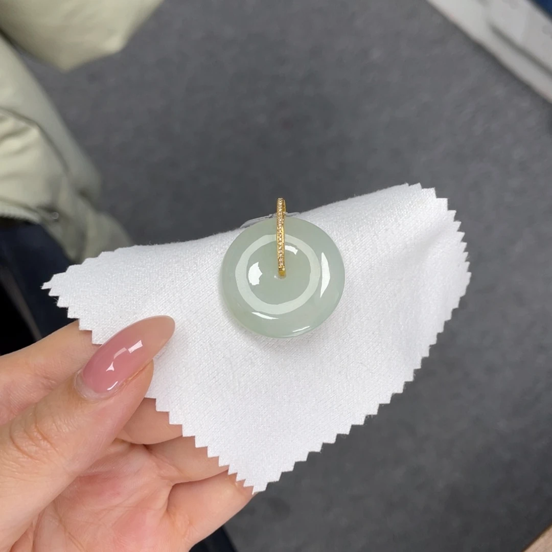 翡翠颈饰18K金镶嵌平安扣