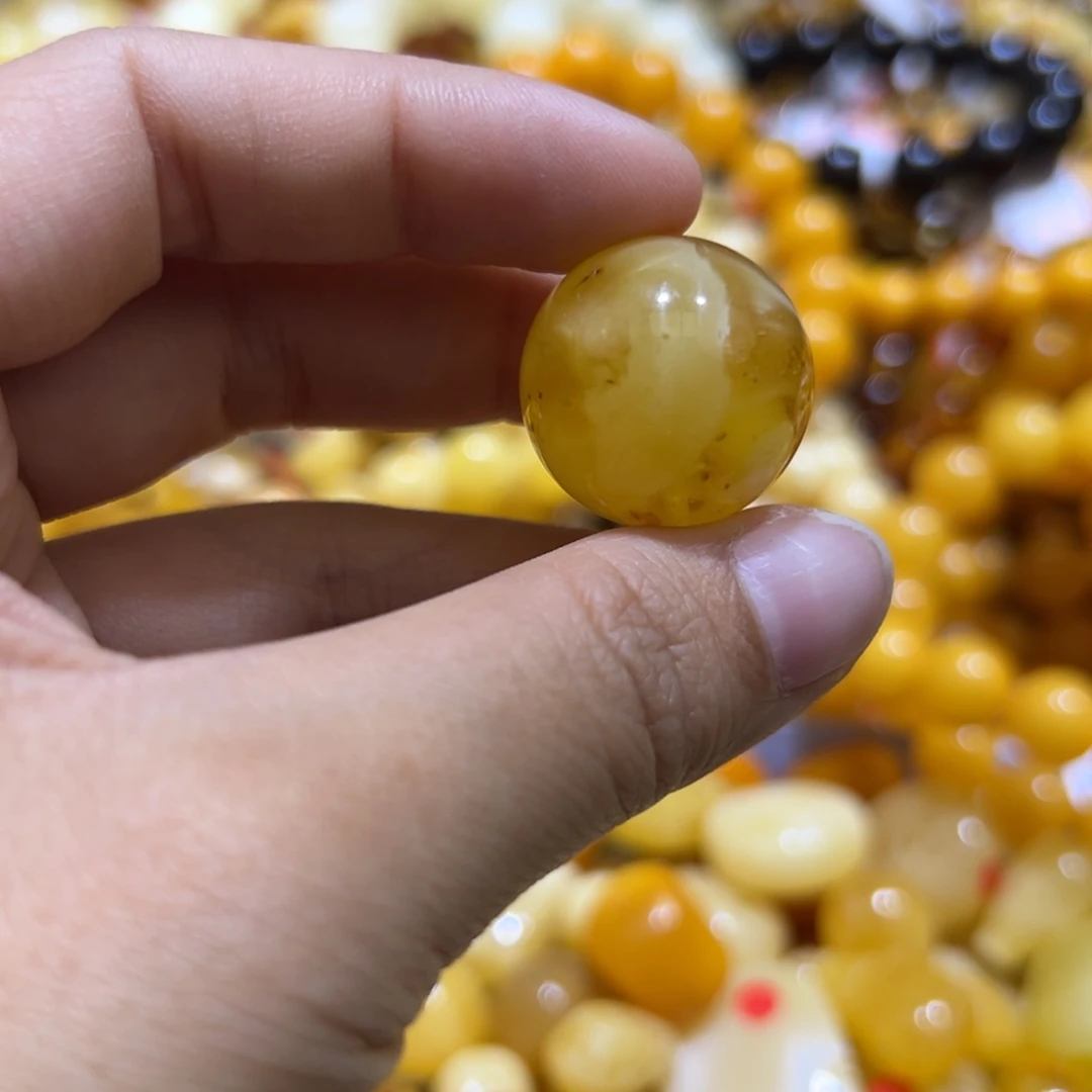 琥珀珠宝奇石未镶嵌