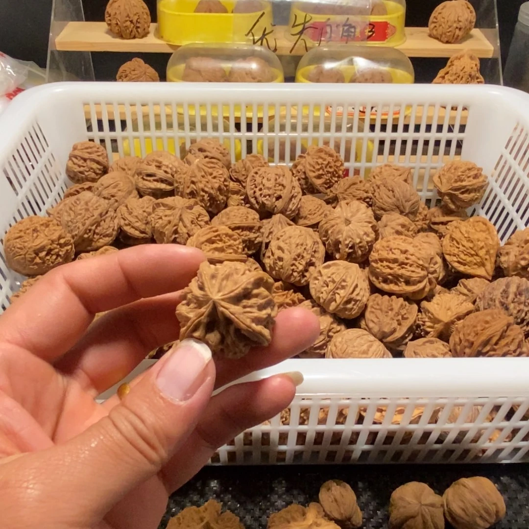 *****文玩核桃吊坠核桃异形