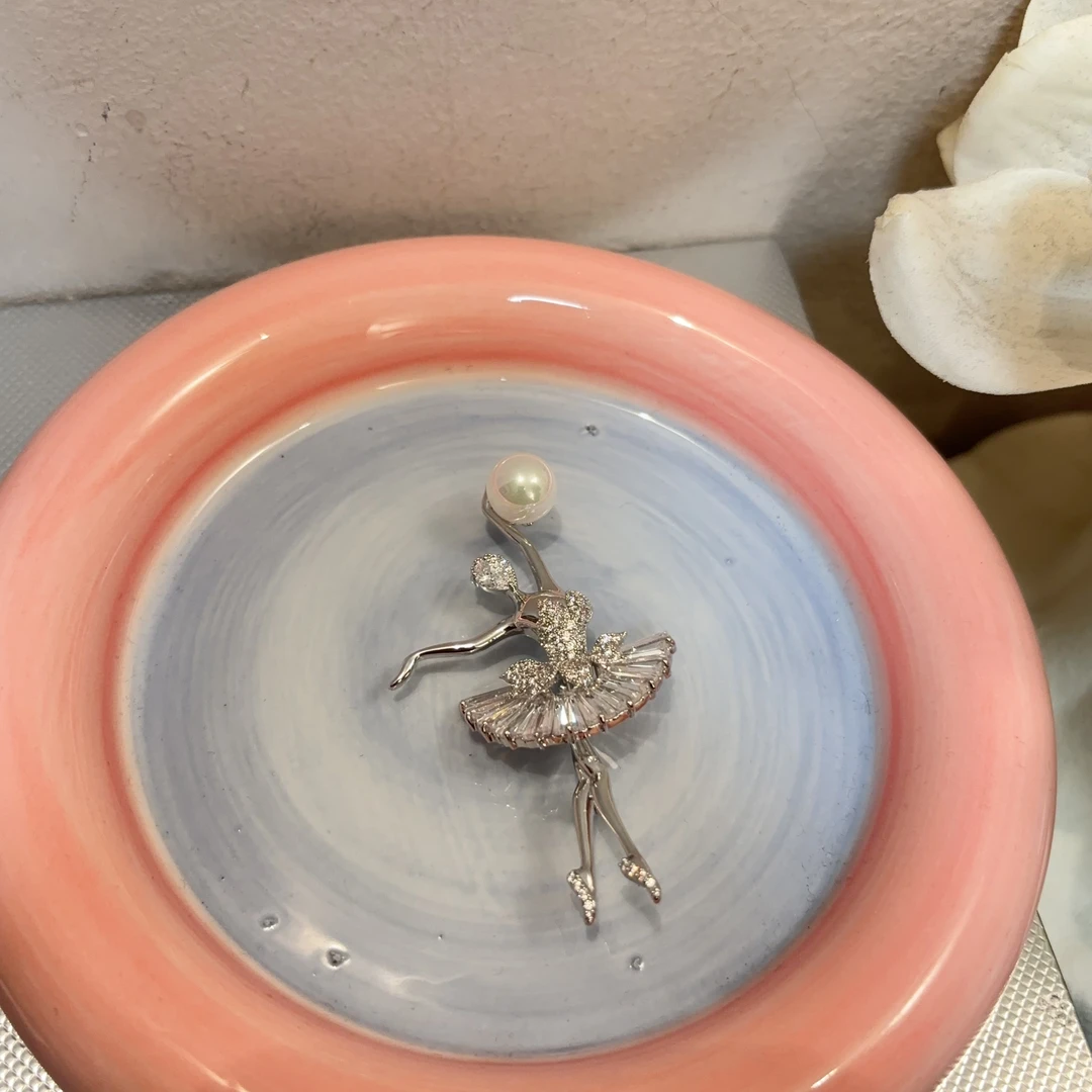 非金属树脂胸针 东大门芭蕾女孩胸针B71