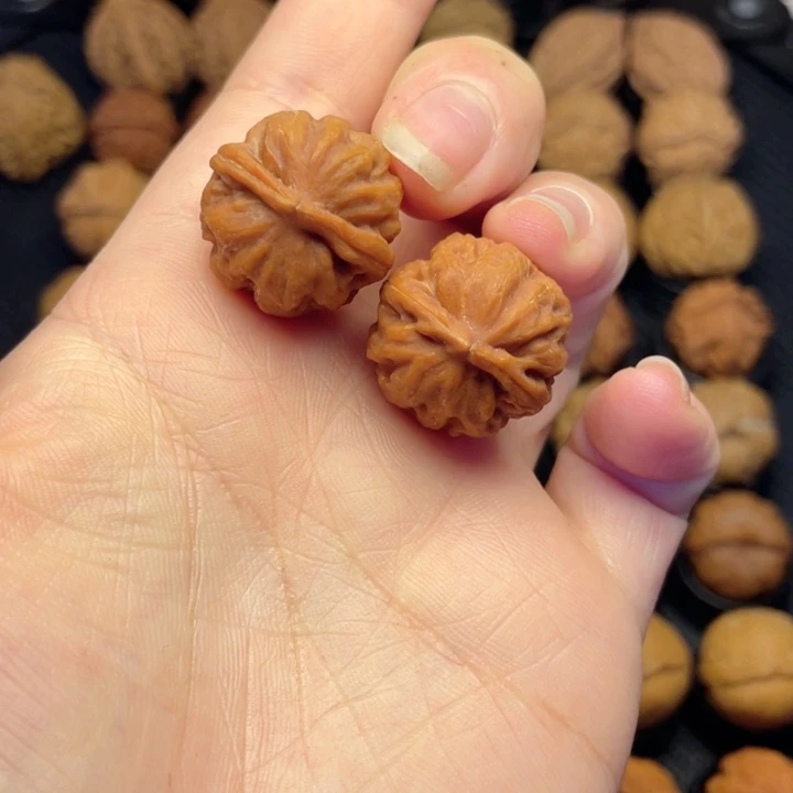 把件文玩核桃粗筋肉球