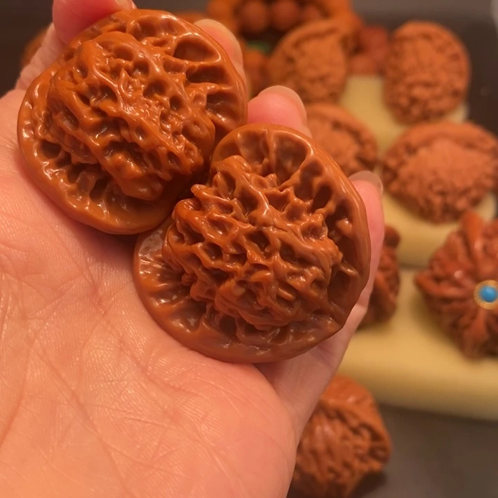 微****猴头核桃吊坠工艺核桃