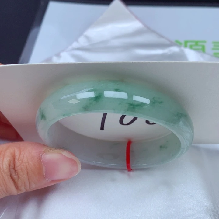 翡翠手镯（贵妃镯）未镶嵌翡翠