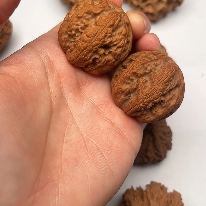 核桃秦岭文玩核桃核桃