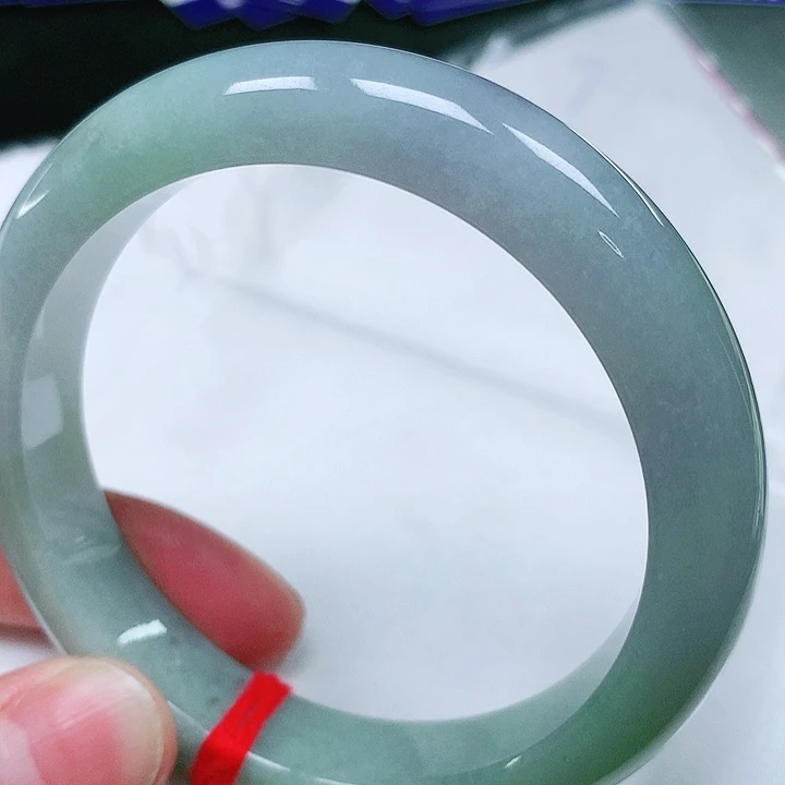 翡翠手镯（圆镯）未镶嵌翡翠手镯 未镶嵌