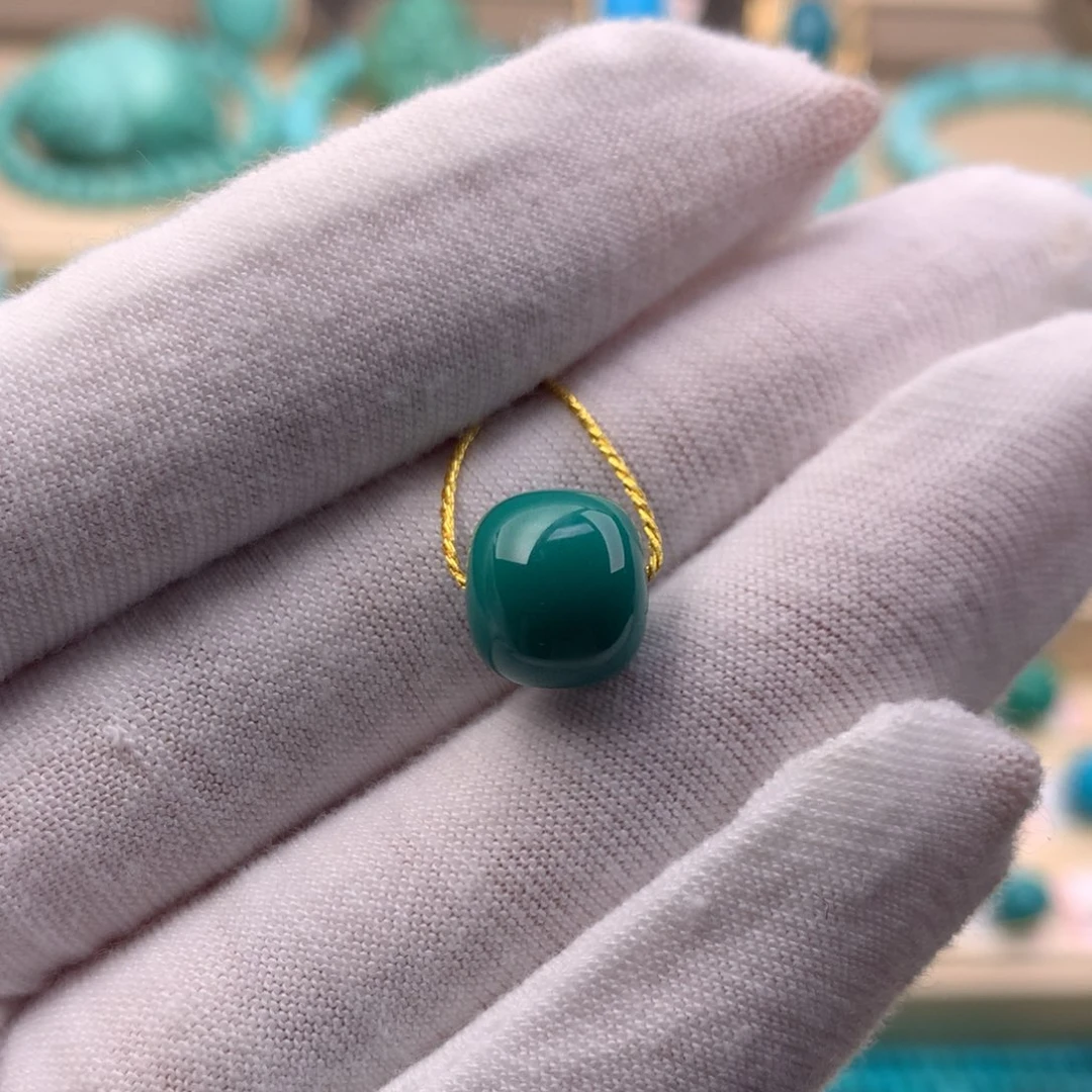 绿松石未镶嵌珠宝奇石10.4*9.2