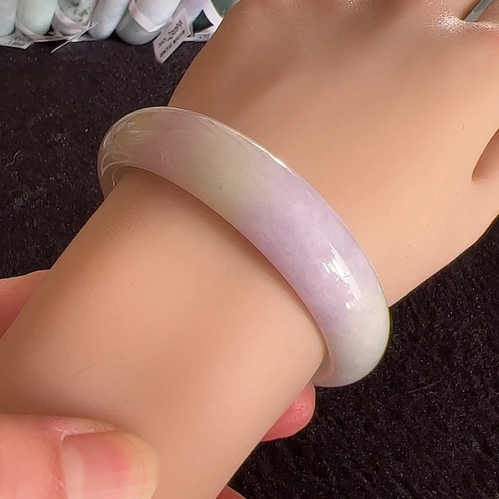 翡翠未镶嵌手镯编号55625圈口55.5