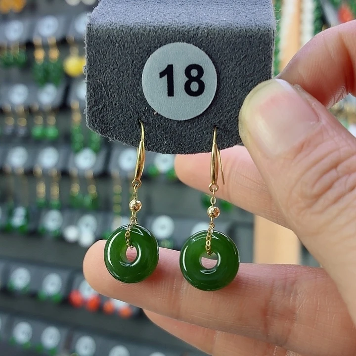 和田玉18K金镶嵌耳饰