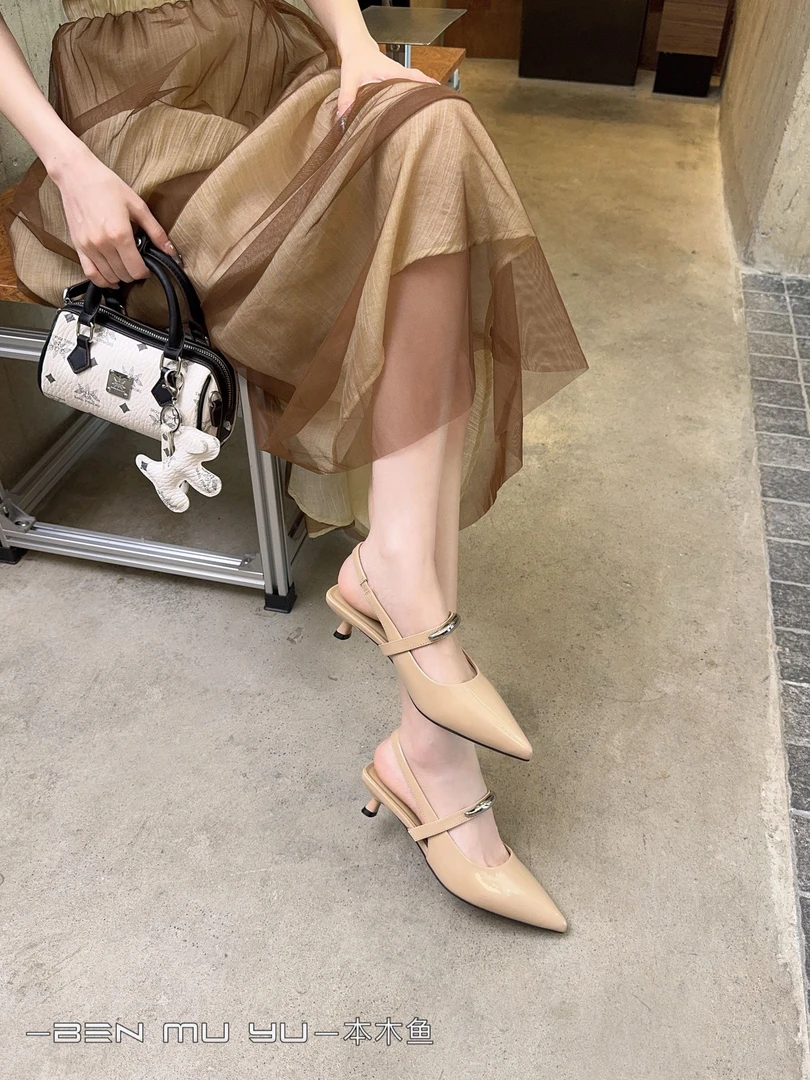 包头一字带高跟鞋女2025夏季新款低跟漆皮后空女凉鞋浅口单鞋3CM
