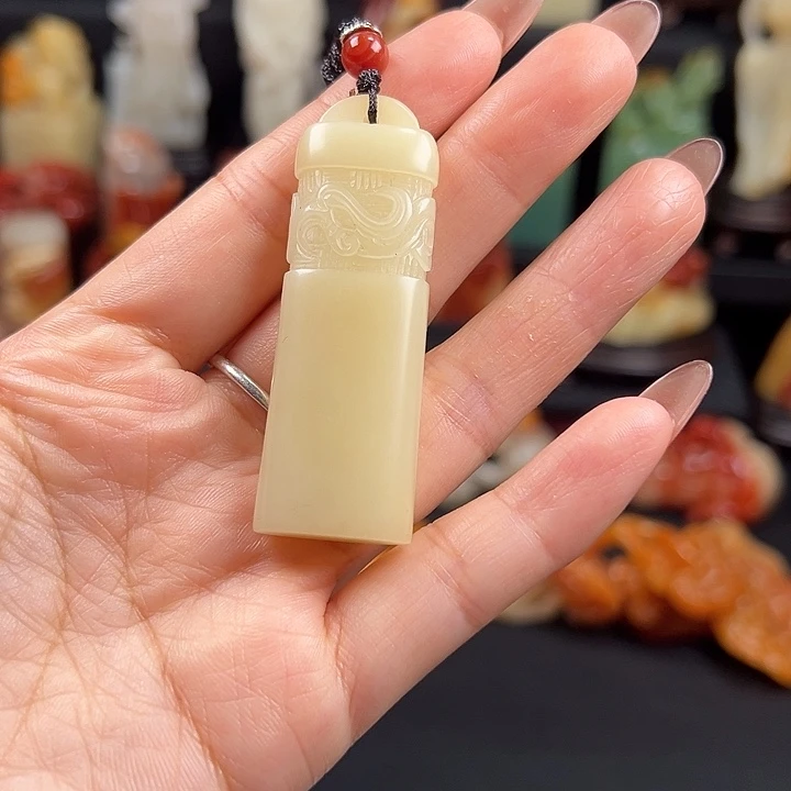 寿山石老性芙蓉石