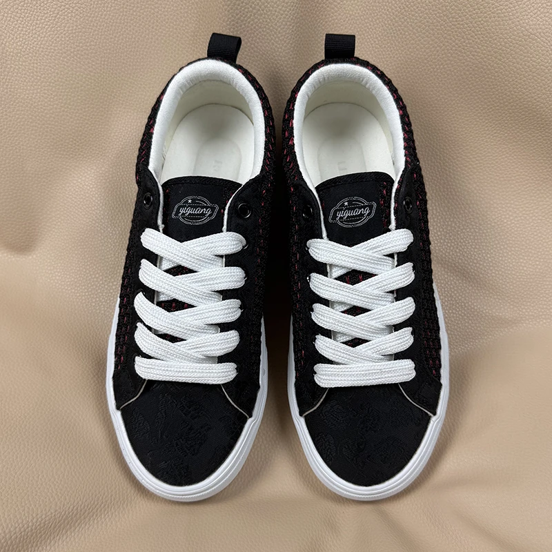 夏季薄款百搭休闲板鞋大码情侣鞋轻奢潮流男鞋女鞋运动休闲帆布鞋