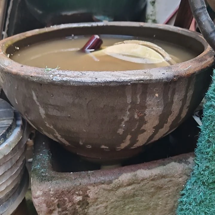 应***舍泥塑明玉家的老工艺品