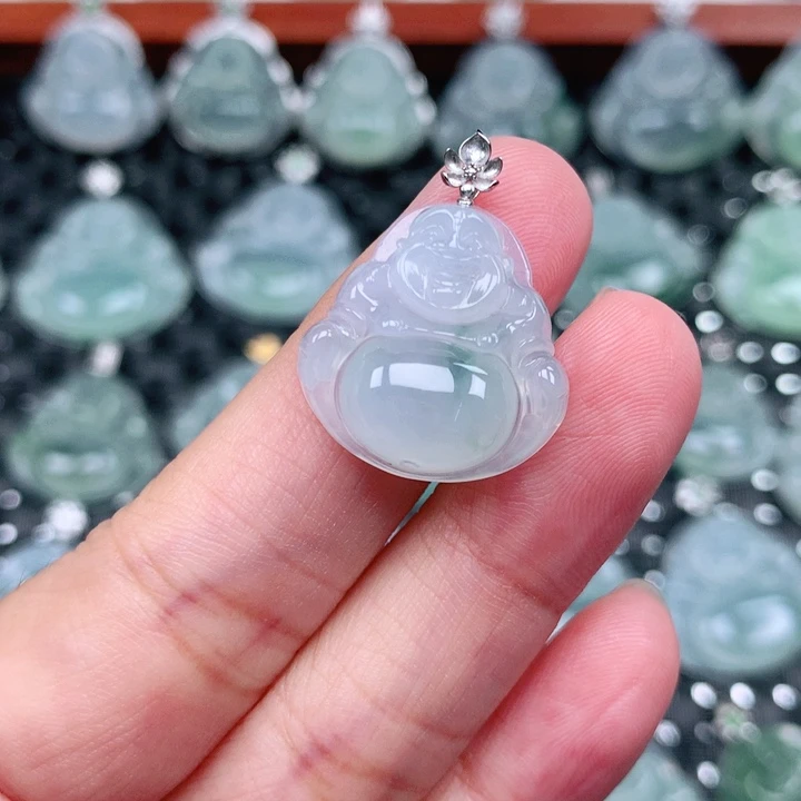 卢***。翡翠18K金镶嵌吊坠(不含链)