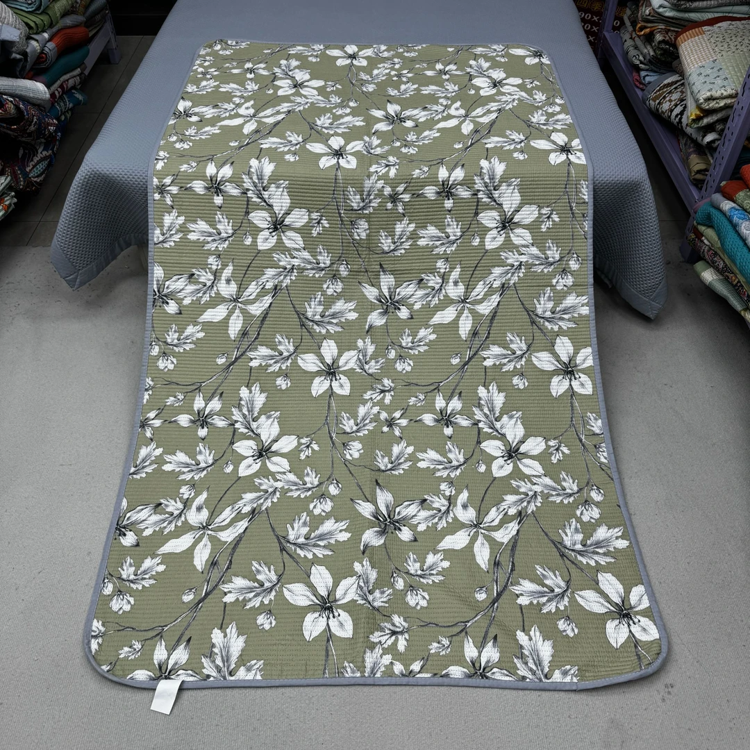 藤蔓120*220cm三层夹棉四季多功能床盖沙发垫学生宿舍床垫飘窗垫