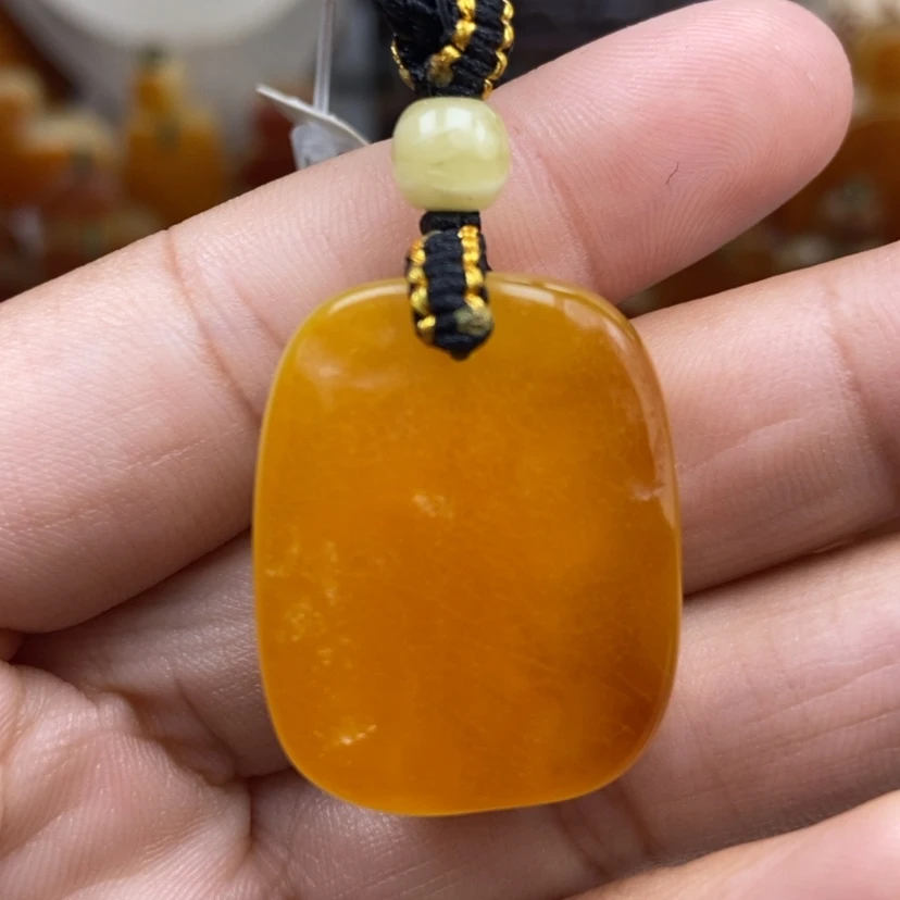 【闪购商品】琥珀颈饰未镶嵌