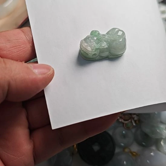 翡翠未镶嵌颈饰天然翡翠貔貅吊坠