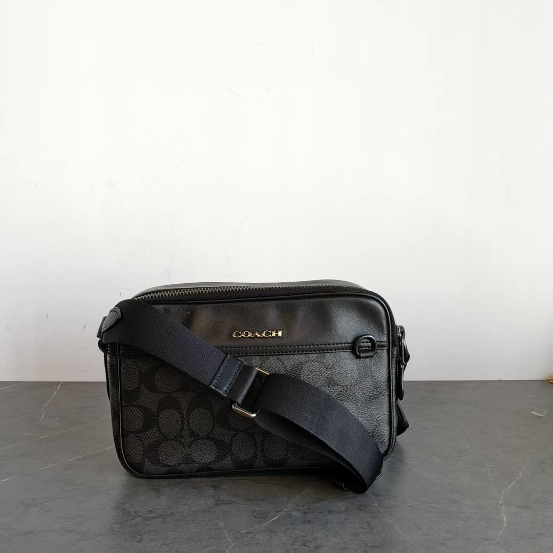 95新 COACH/蔻驰 a1221相机包25*8*16