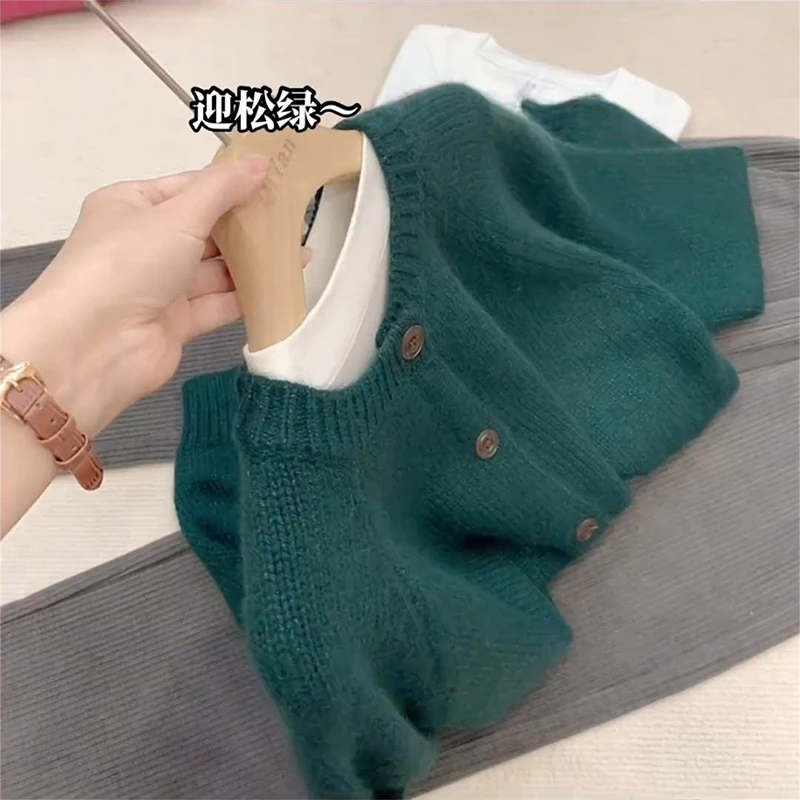 韩版时尚减龄长袖针织开衫2025冬季新款大码胖MM宽松显瘦短款毛衣