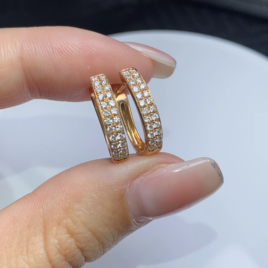 耳饰18K金镶嵌钻石双排耳扣