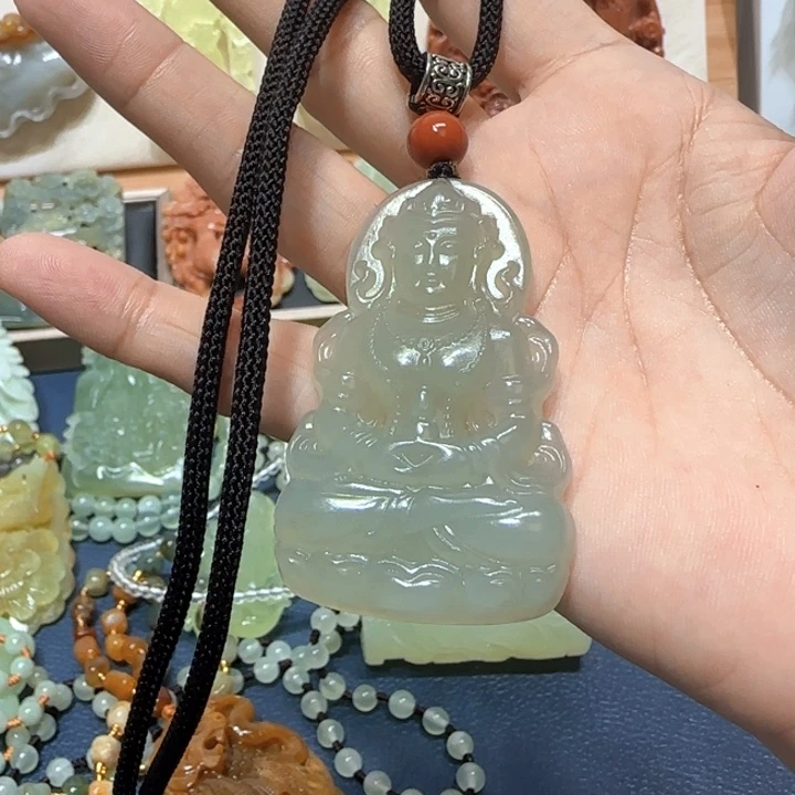 未镶嵌蛇纹石玉吊坠