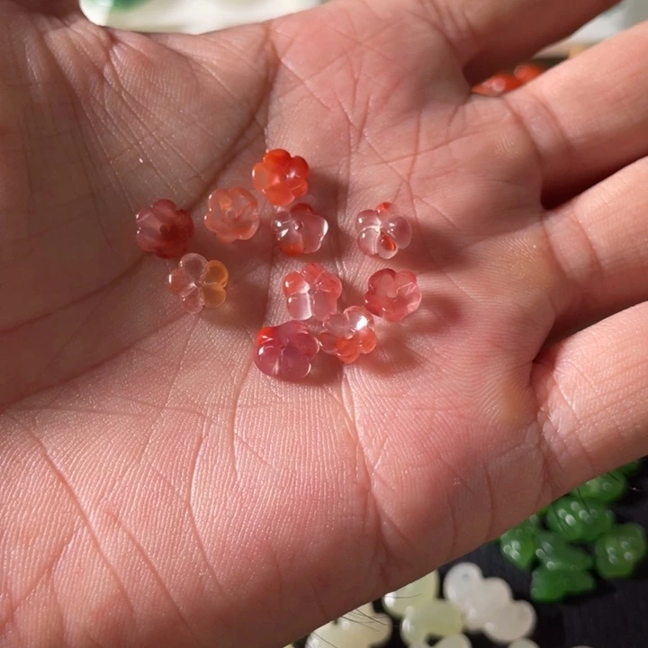 颈饰未镶嵌南红玛瑙
