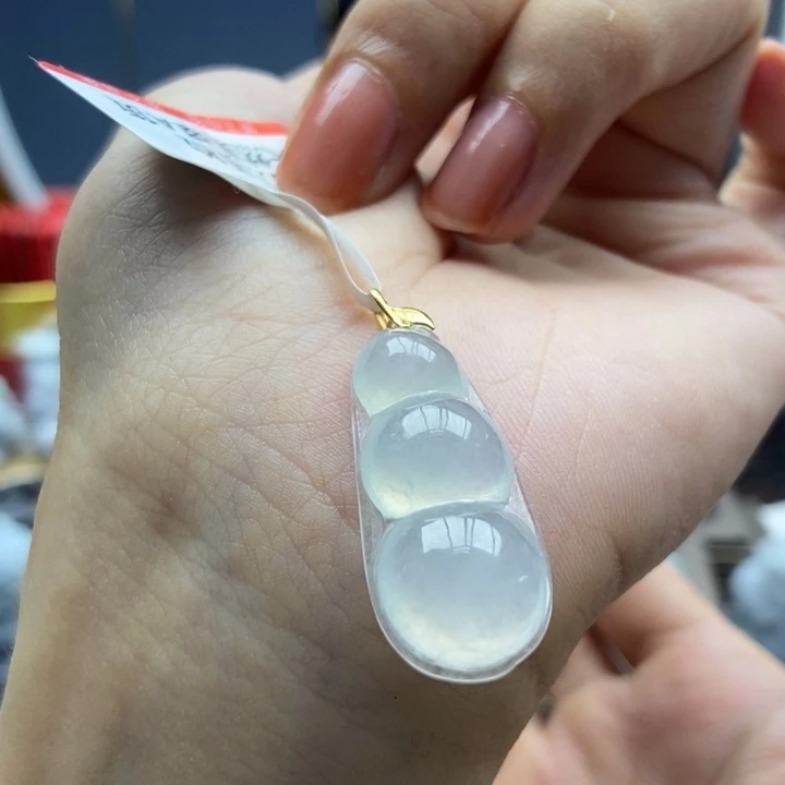 翡翠18K金镶嵌颈饰吊坠54
