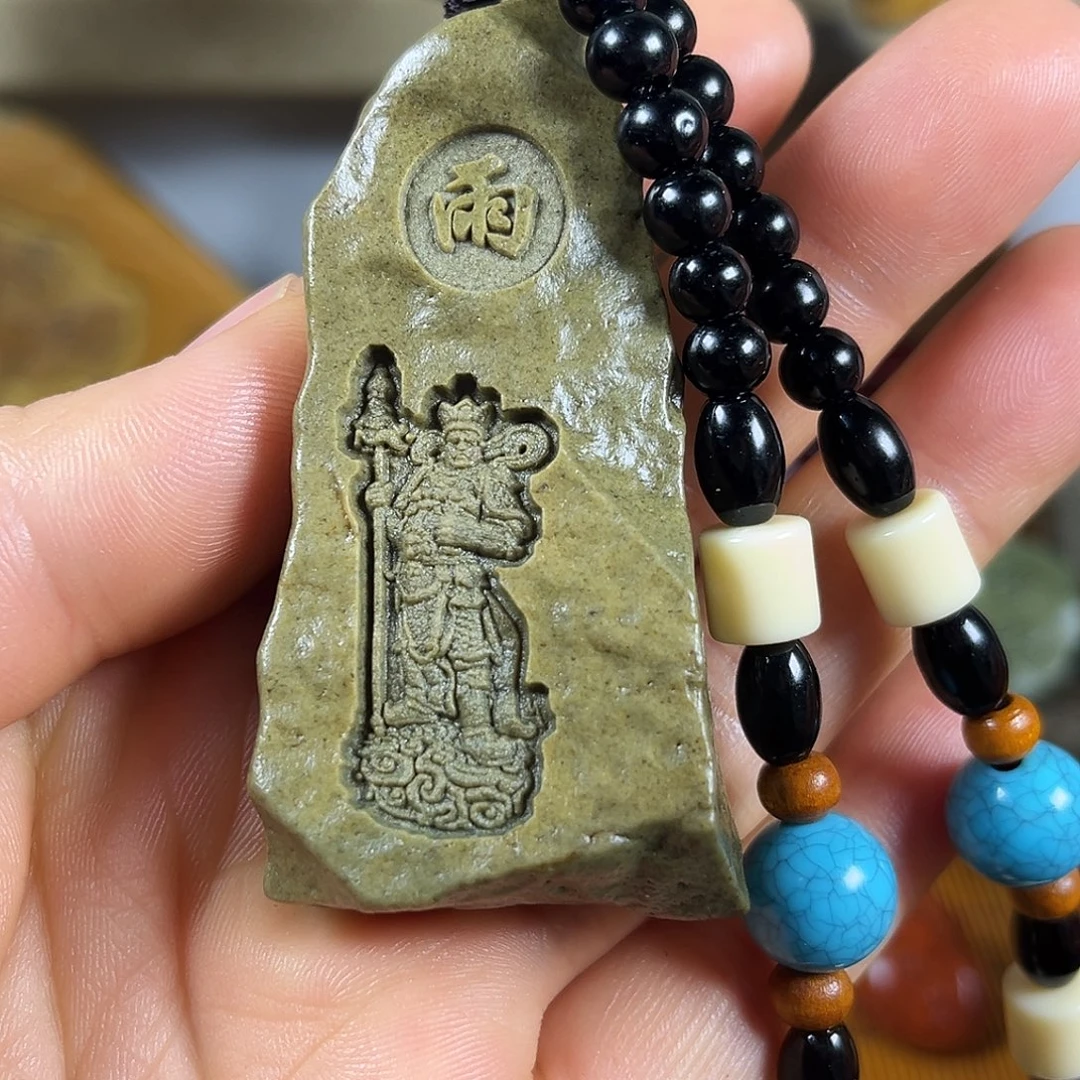 新疆戈壁石原石雕刻