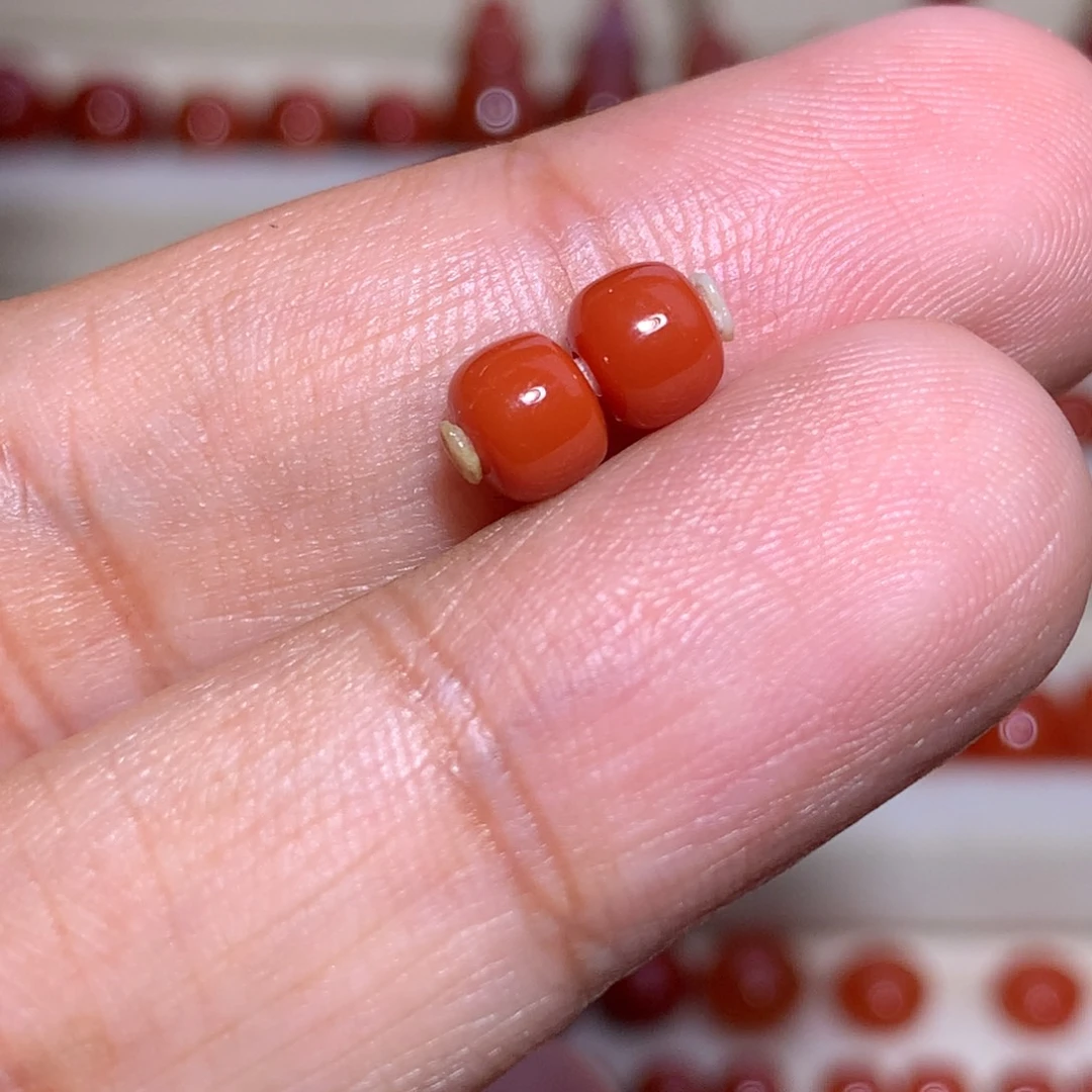 南红玛瑙未镶嵌老型对珠5.5×4.5满肉柿子红 微微纹