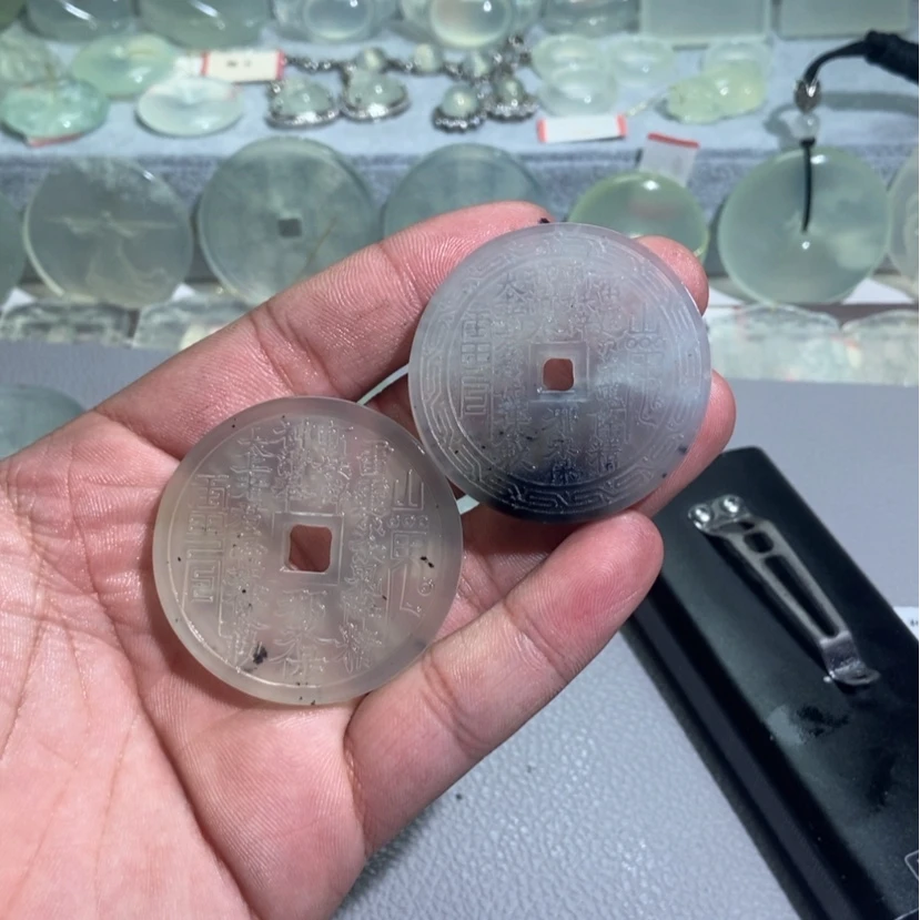 【闪购商品】蛇纹石玉颈饰未镶嵌老*：